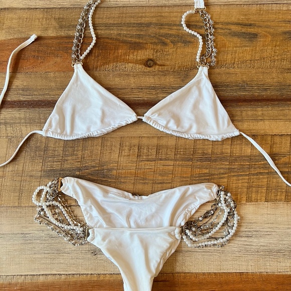 Rare beautiful Beach Bunny Bikini pearls & chains